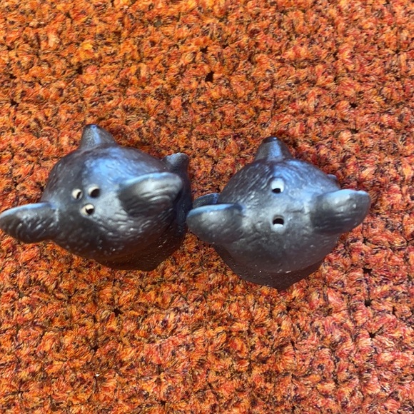 Vintage Bear Salt & Pepper Shakers - Picture 6 of 7